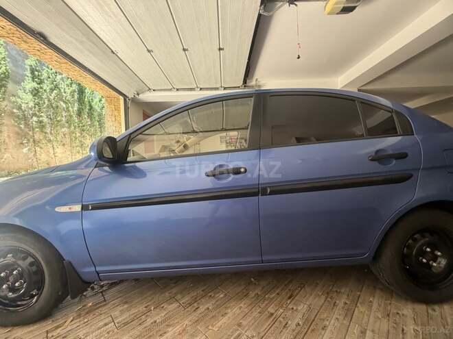 Hyundai Accent-5