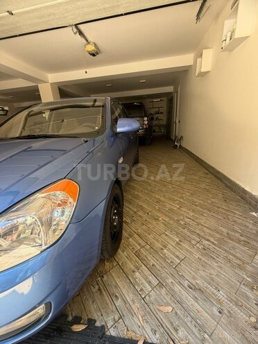 Hyundai Accent-2