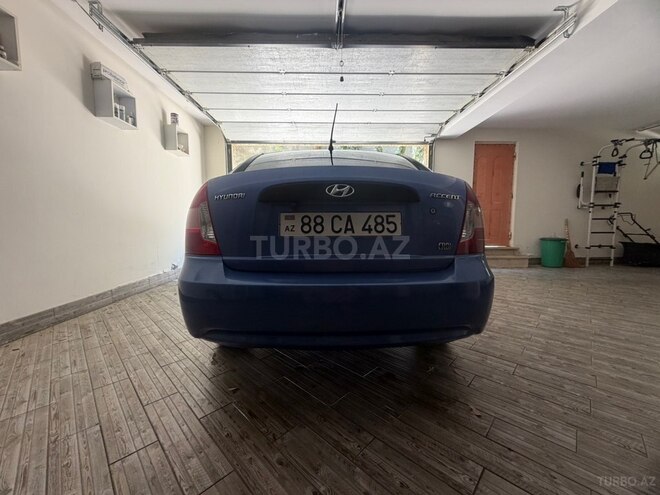 Hyundai Accent-6