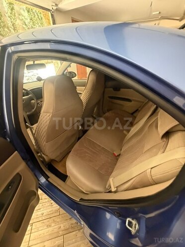 Hyundai Accent-10