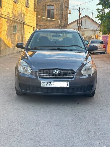 Hyundai Accent-1