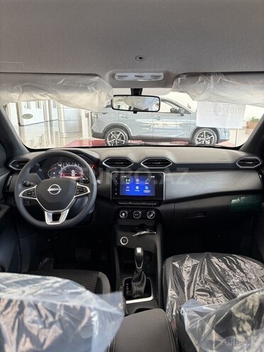Nissan Magnite-11