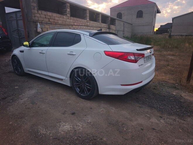 Kia Optima-4