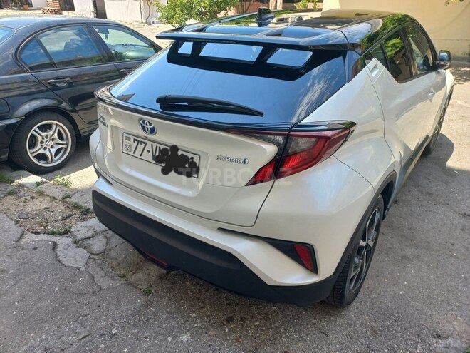 Toyota C-HR-3