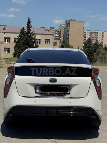 Toyota Prius-2