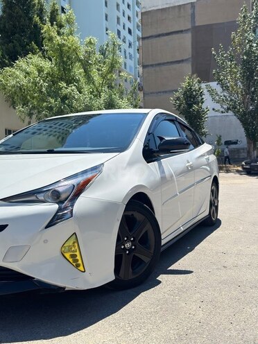 Toyota Prius-6
