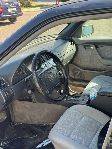 Mercedes C 180-8