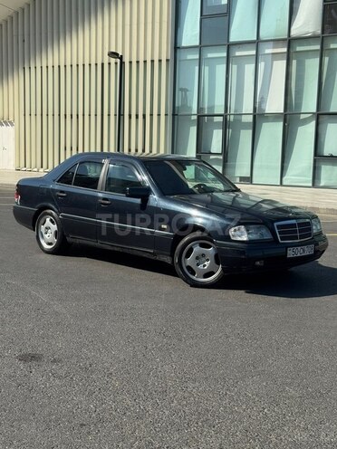 Mercedes C 180-7