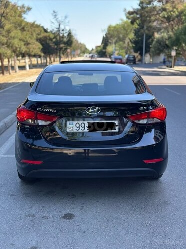 Hyundai Elantra-5