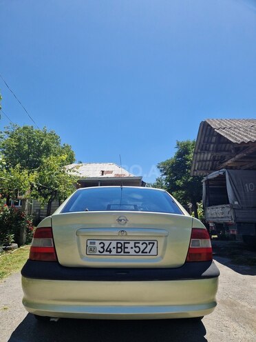 Opel Vectra-8