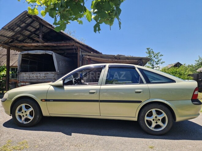 Opel Vectra-3