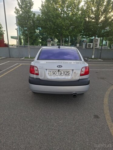 Kia Rio-2