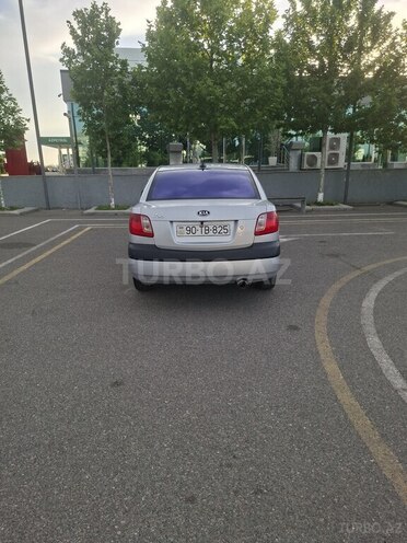 Kia Rio-3