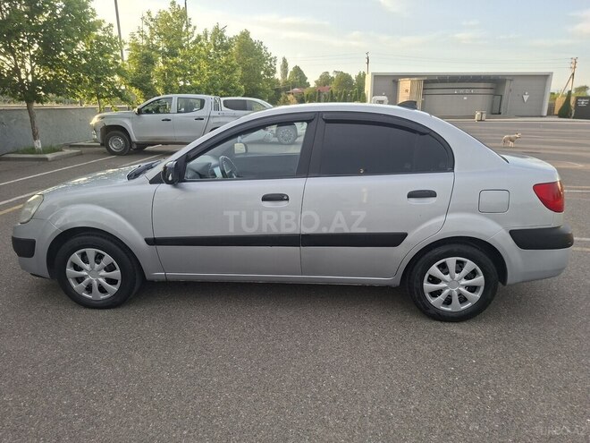 Kia Rio-4