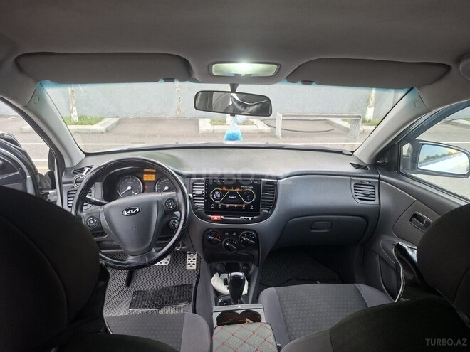 Kia Rio-11