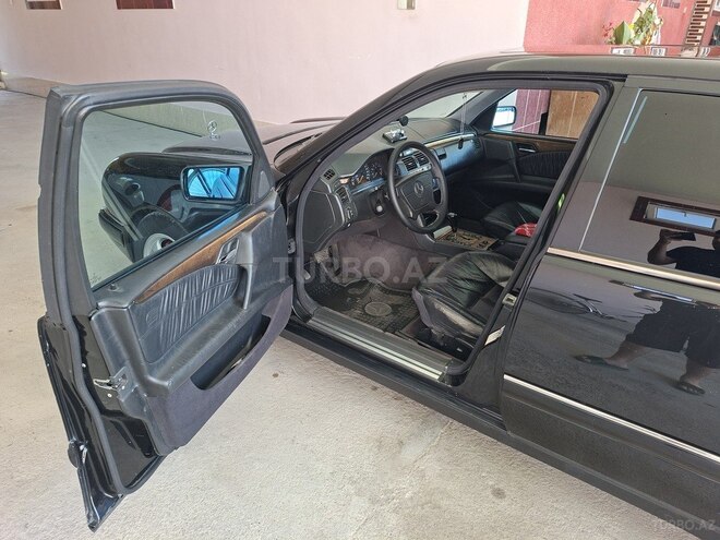 Mercedes E 280-8