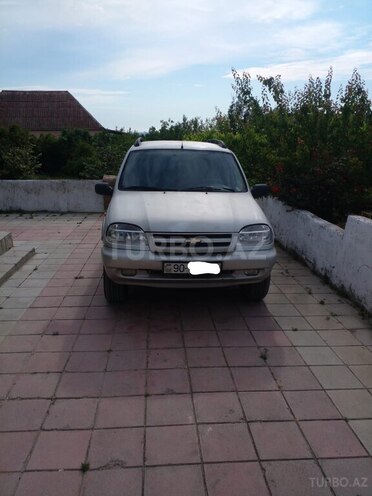 Chevrolet Niva-6