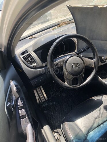 Kia Cerato-4
