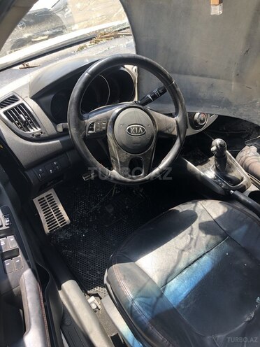 Kia Cerato-5