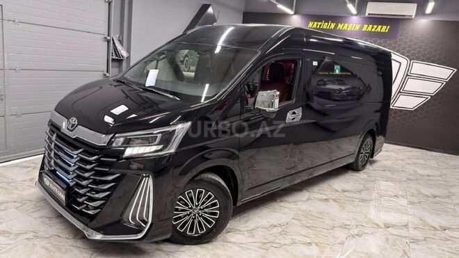 Toyota HiAce-2