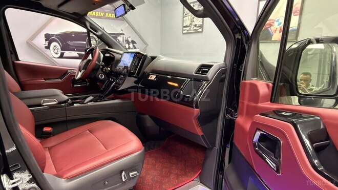 Toyota HiAce-9