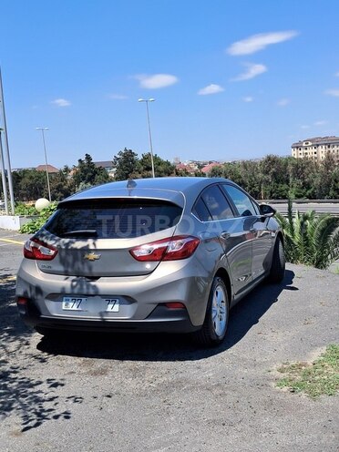 Chevrolet Cruze-12