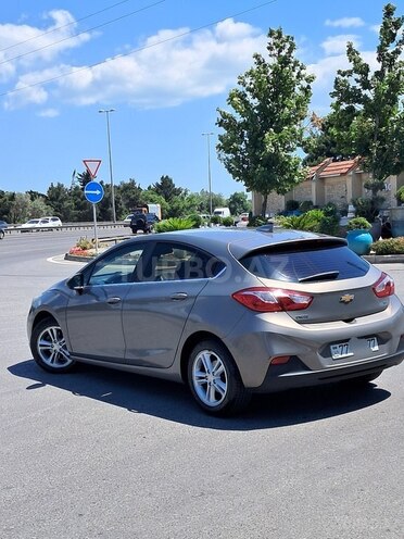 Chevrolet Cruze-5