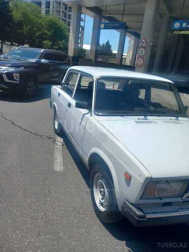LADA (VAZ) 2107-4