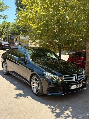 Mercedes E 200-1