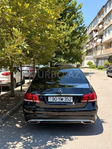 Mercedes E 200-4