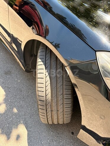 Mercedes E 200-5