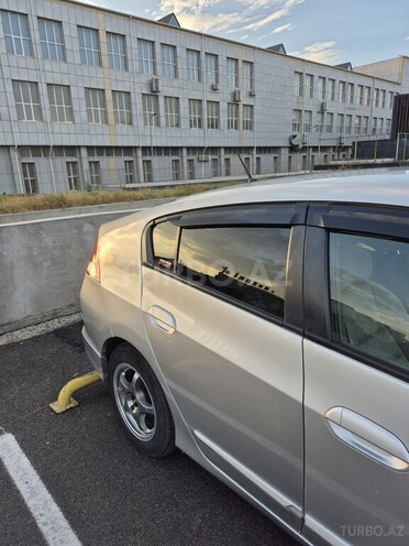 Honda Insight-7