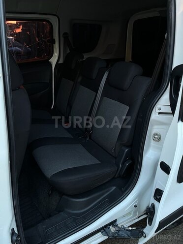 Fiat Doblo-13