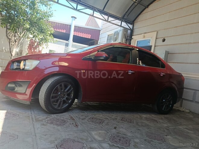Chevrolet Aveo-8