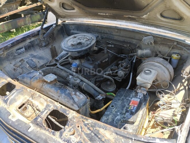 GAZ 24 "Volga"-11