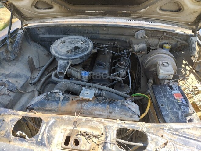GAZ 24 "Volga"-9