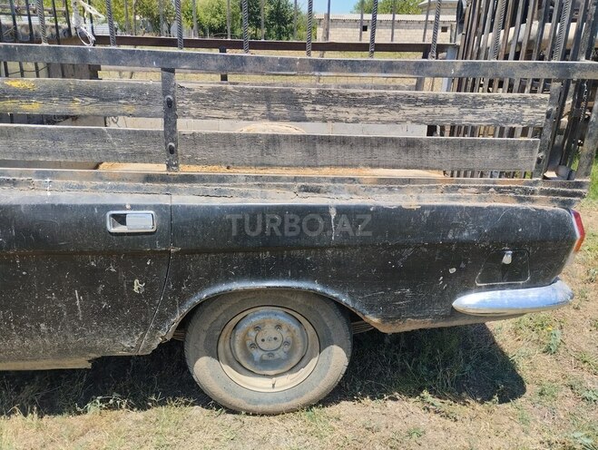 GAZ 24 "Volga"-14