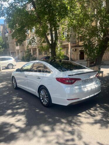 Hyundai Sonata-4