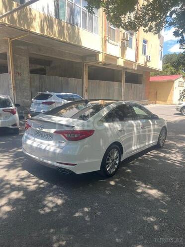 Hyundai Sonata-2