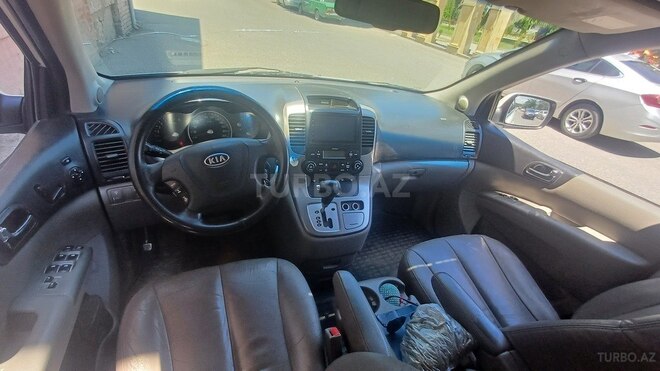 Kia Carnival-3