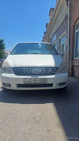 Kia Carnival-1