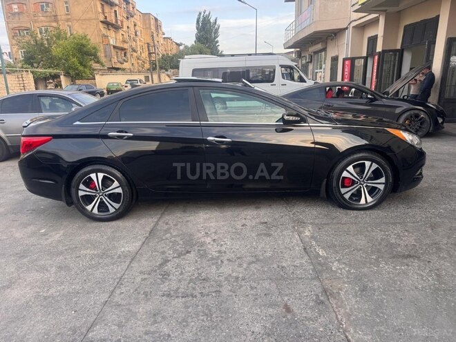 Hyundai Sonata-4