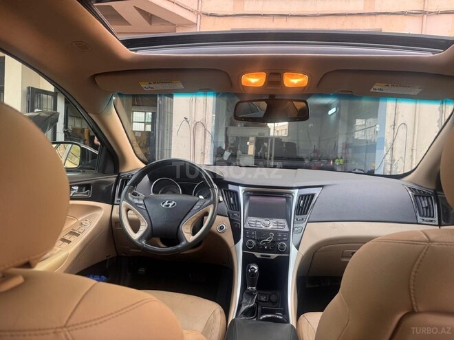 Hyundai Sonata-6