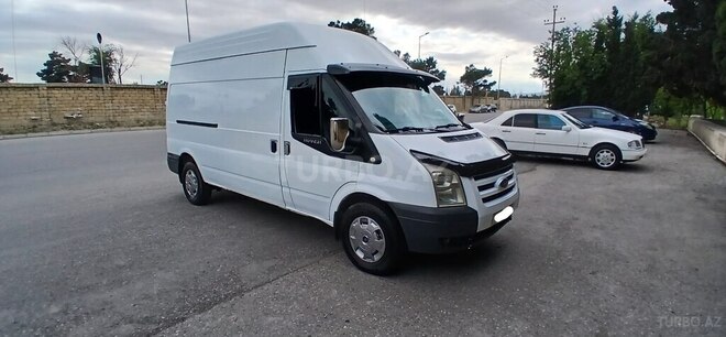 Ford Transit-3