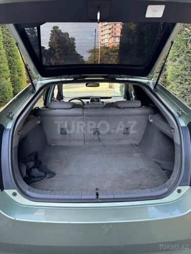 Toyota Prius-8