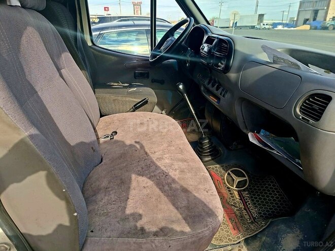 Ford Transit-6