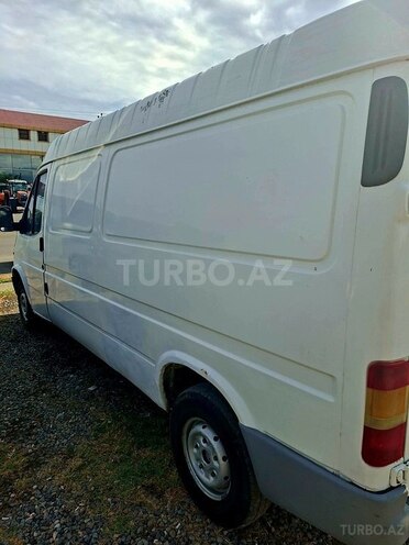 Ford Transit-4