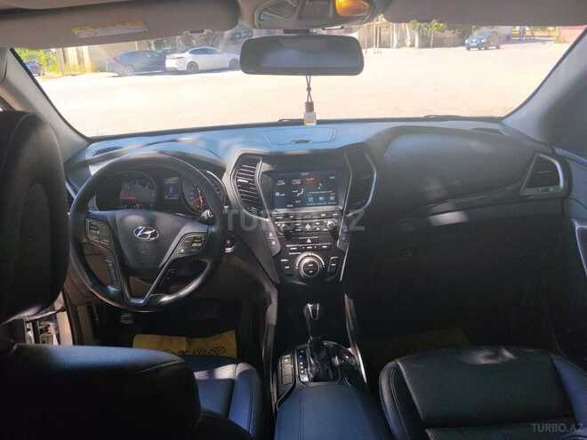 Hyundai Santa Fe-15