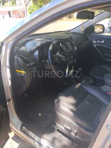 Hyundai Santa Fe-14