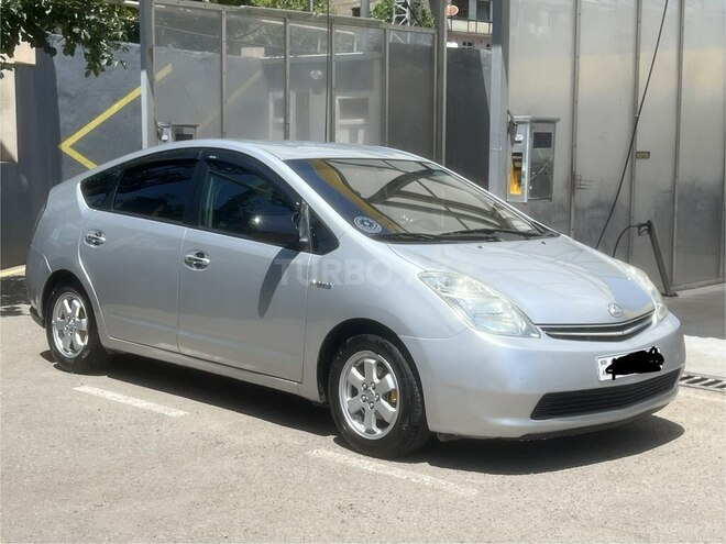 Toyota Prius-2